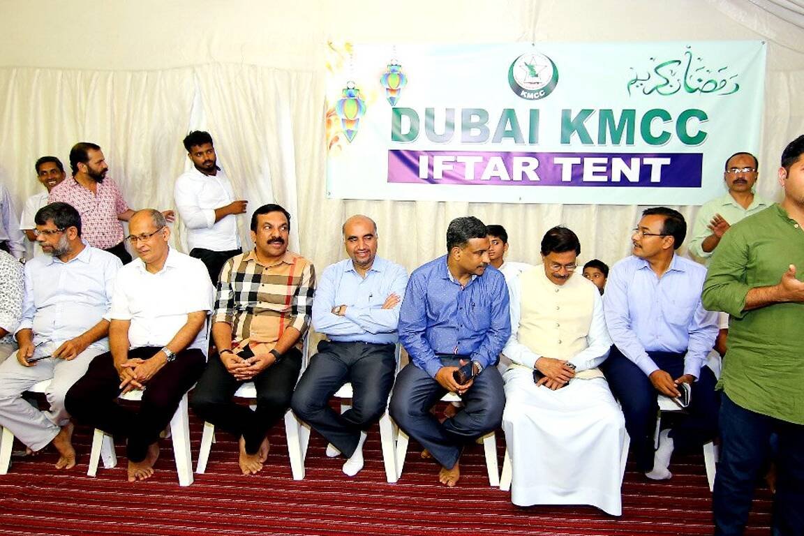 Jaihoon speaking at the Dubai KMCC Iftar gathering