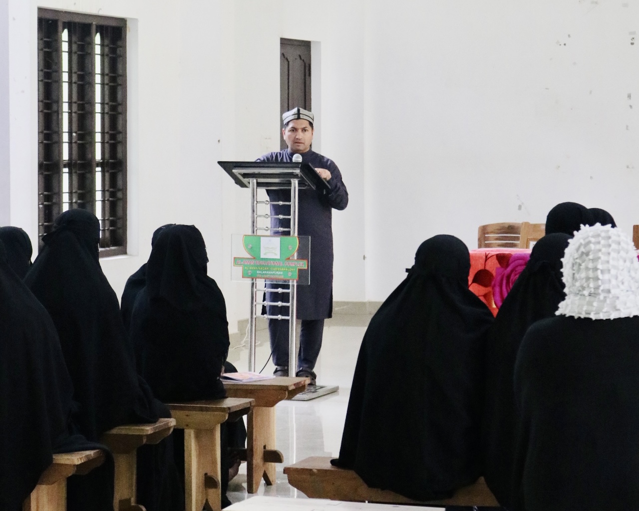 Jaihoon visits Khadijathul Kubra Banat Arabic College