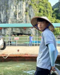 Boat driver, Ha Long Bay Cruise