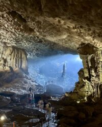 Sung Sot Cave- Limestone cave, Ha Long Bay