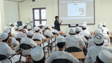 Communal Politics in India - A Minority Reading : Mujeeb Jaihoon (One-day workshop on CAA & NRC for Urdu students of Darul Huda Islamic University, Kerala - India)